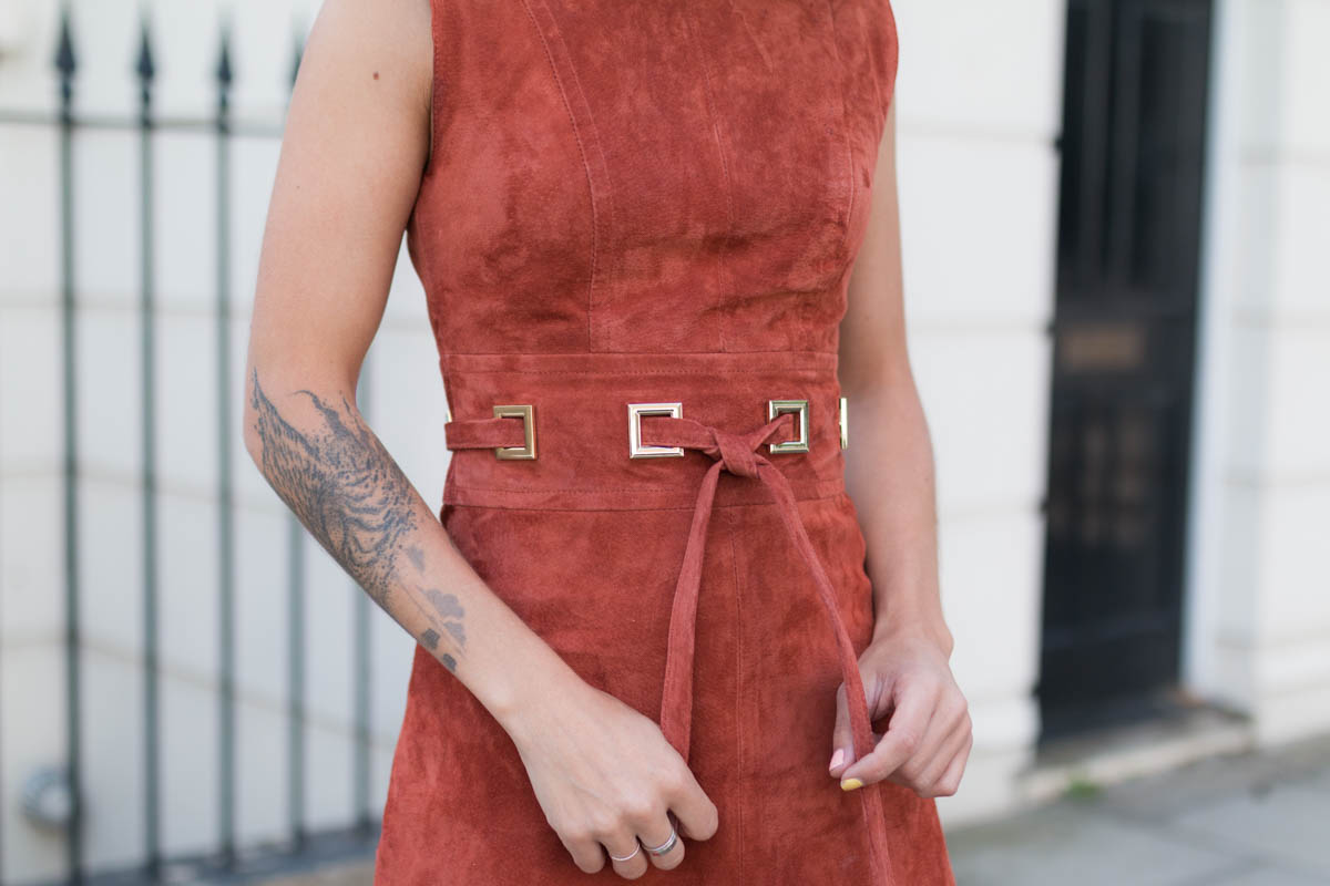 robe et boots camel