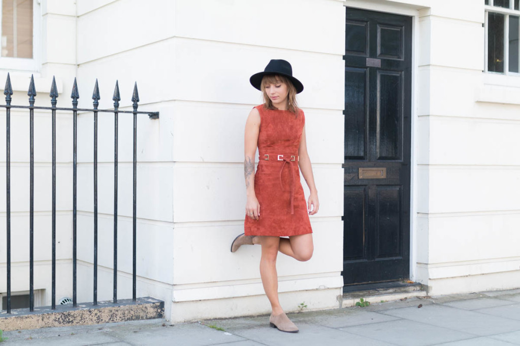 robe et boots camel